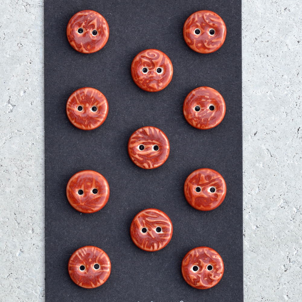 11 pcs. 13mm porcelain buttons cinnabar