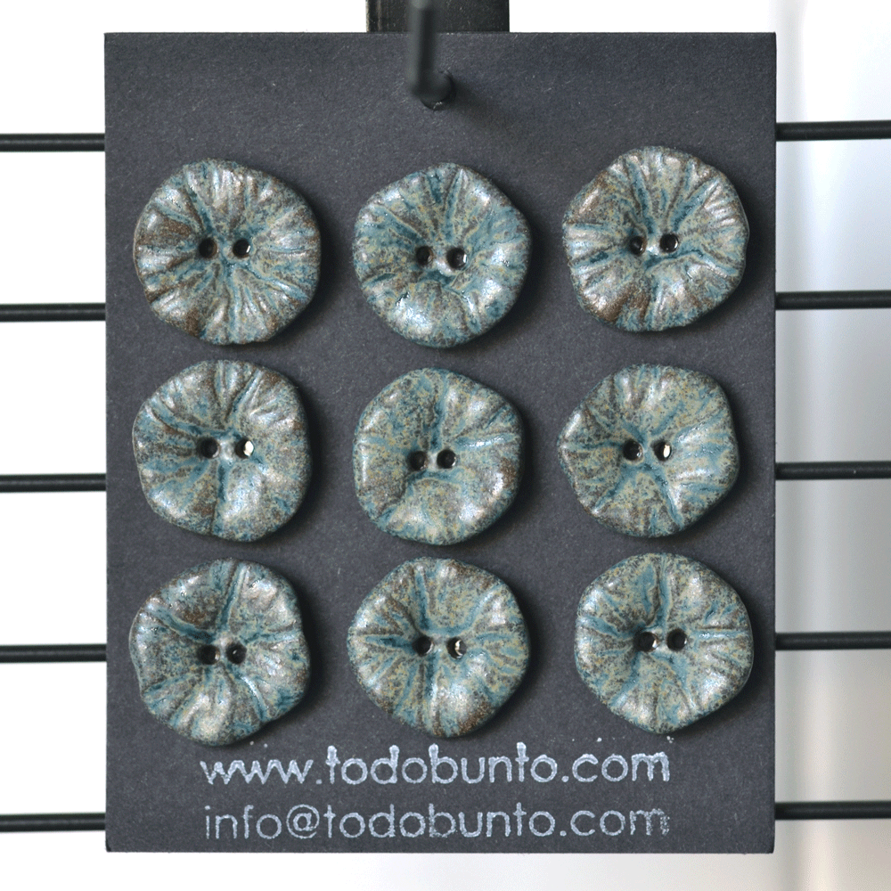 9pcs. 18/20mm ceramic buttons flowers