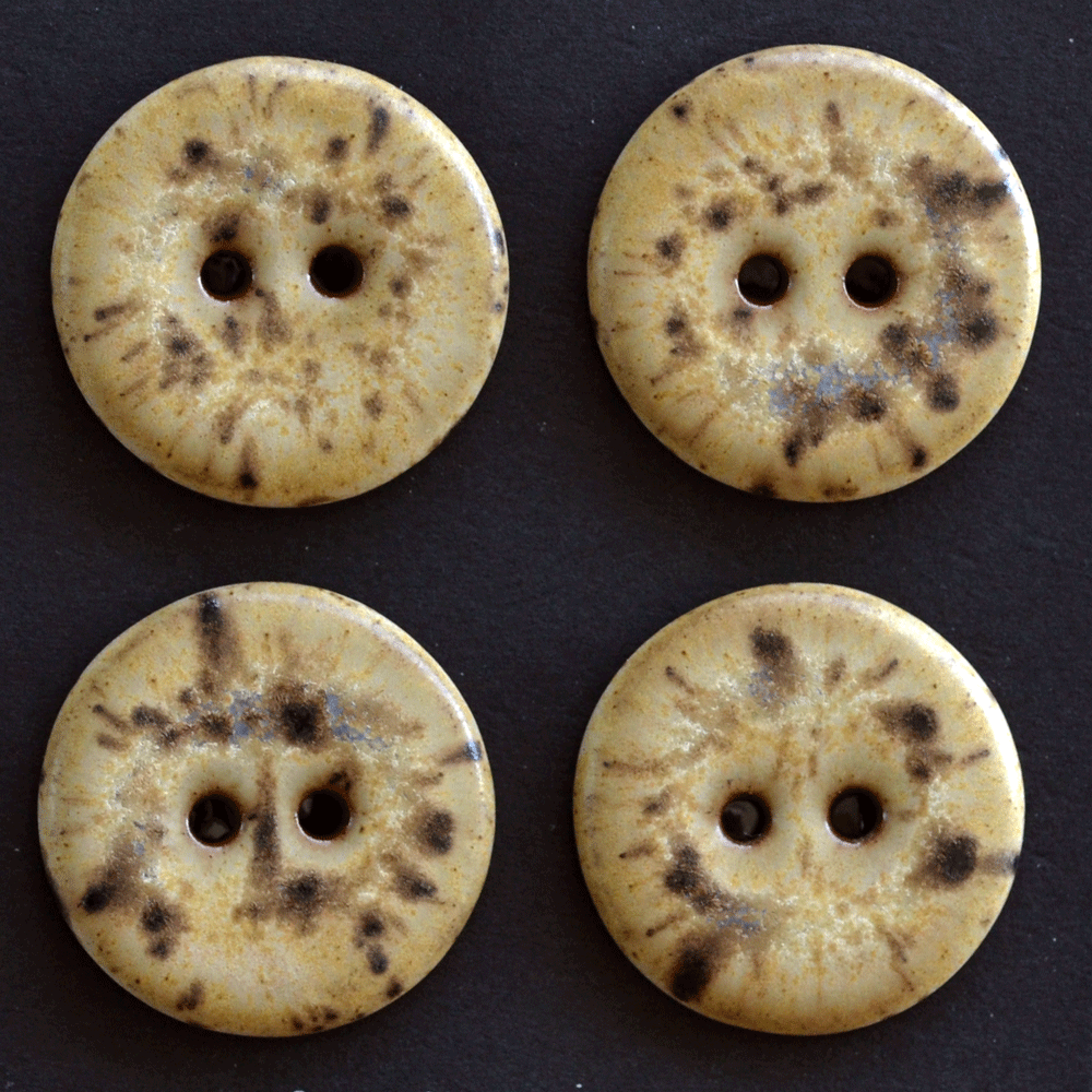 4 pcs. 23mm ceramic buttons sandstone