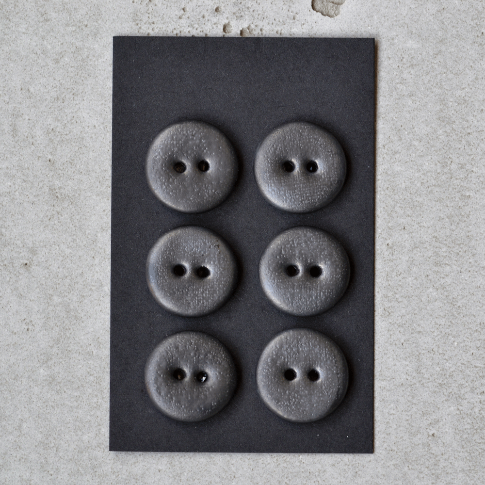 6 pcs. 16mm ceramic buttons graphite