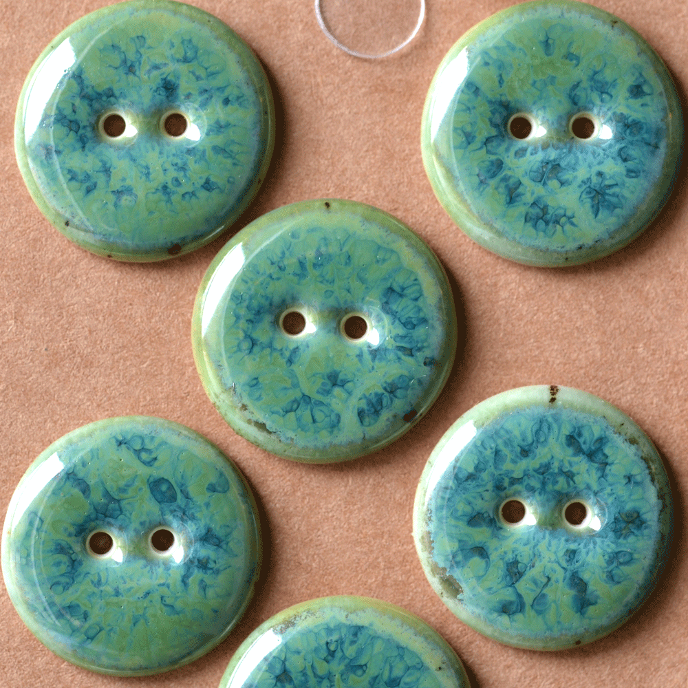 22mm ceramic buttons green/blue