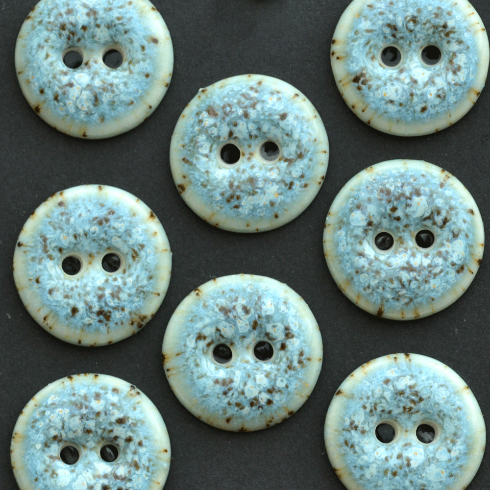 17-18 mm porcelain buttons blue spruce