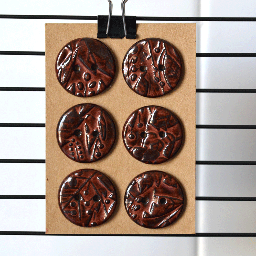 6 pcs. 29-30mm ceramic buttons cinnabar