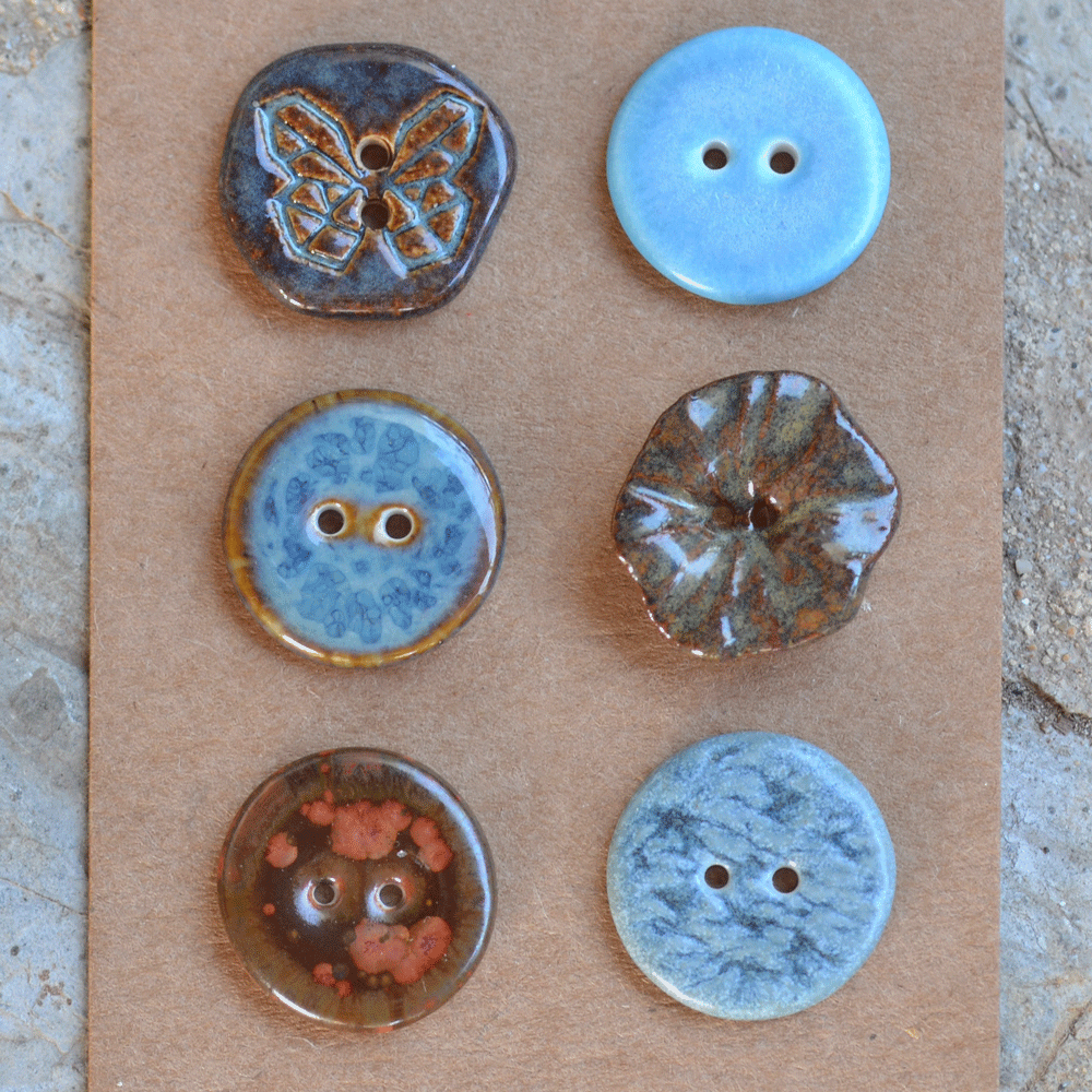 Ceramic buttons mix blue/brown