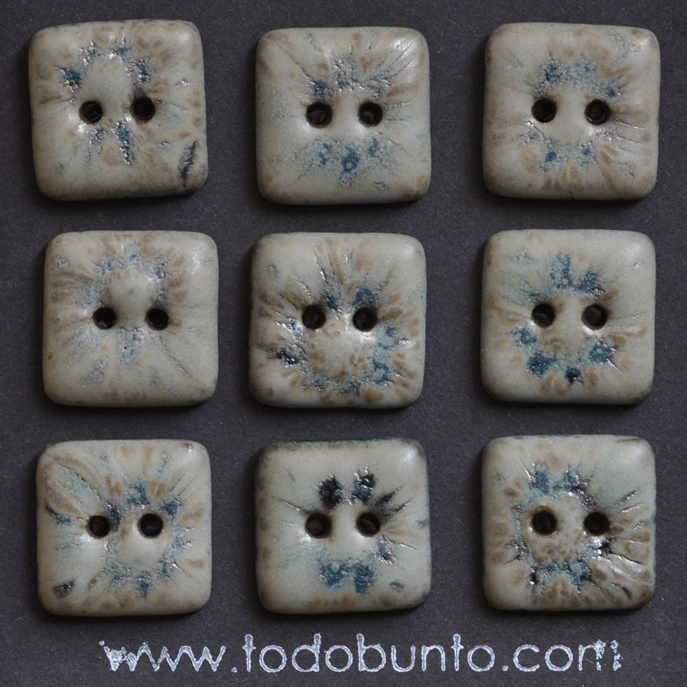 9 pcs. 17x17mm ceramic buttons rime ice