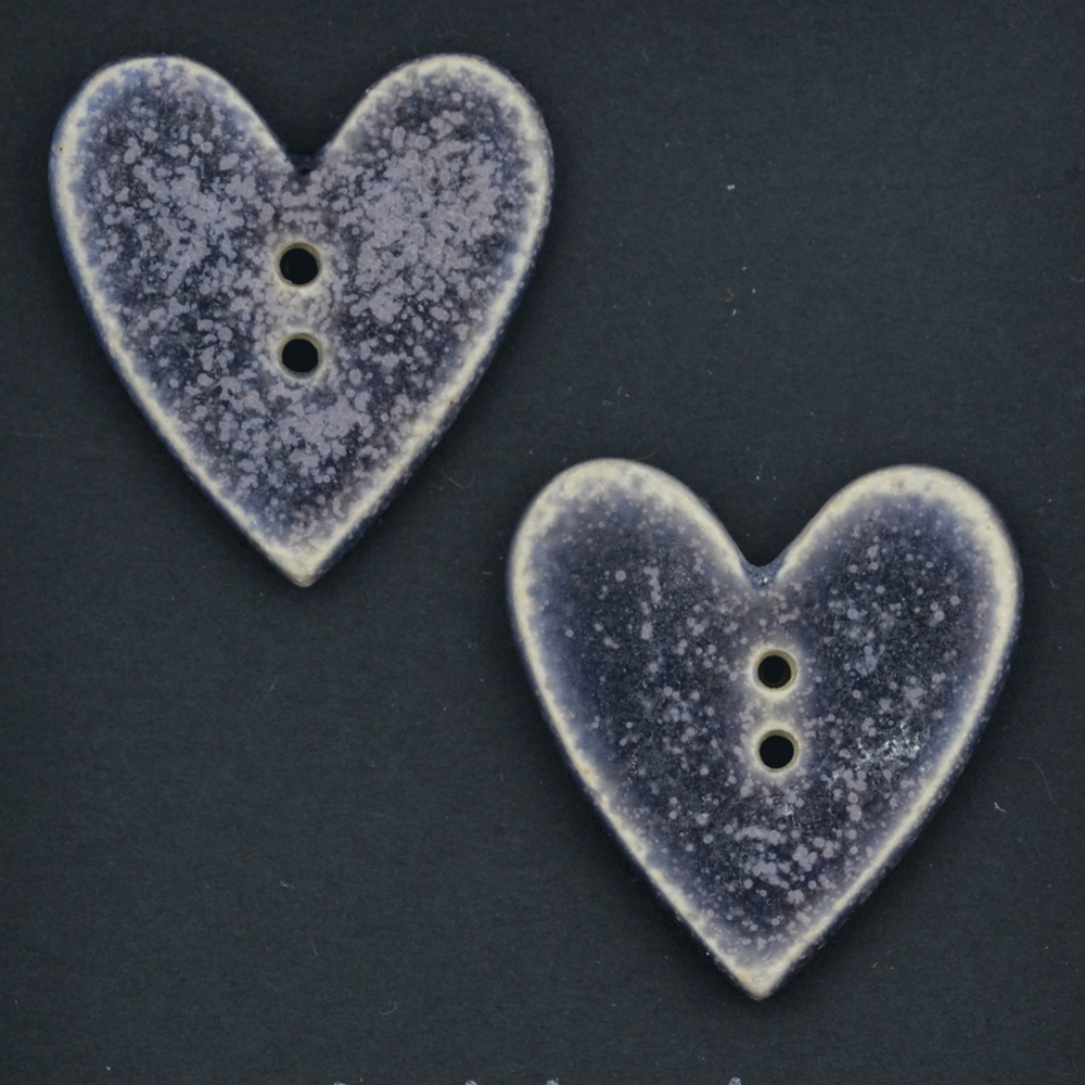 2x ceramic buttons hearts