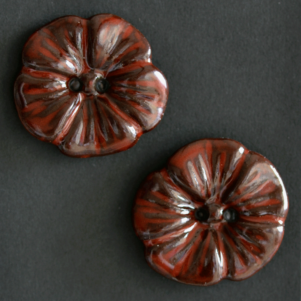 2 pcs. 27-28mm ceramic buttons flowers