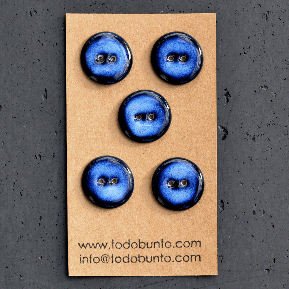 5 pcs. 22mm porcelain buttons blue gradient