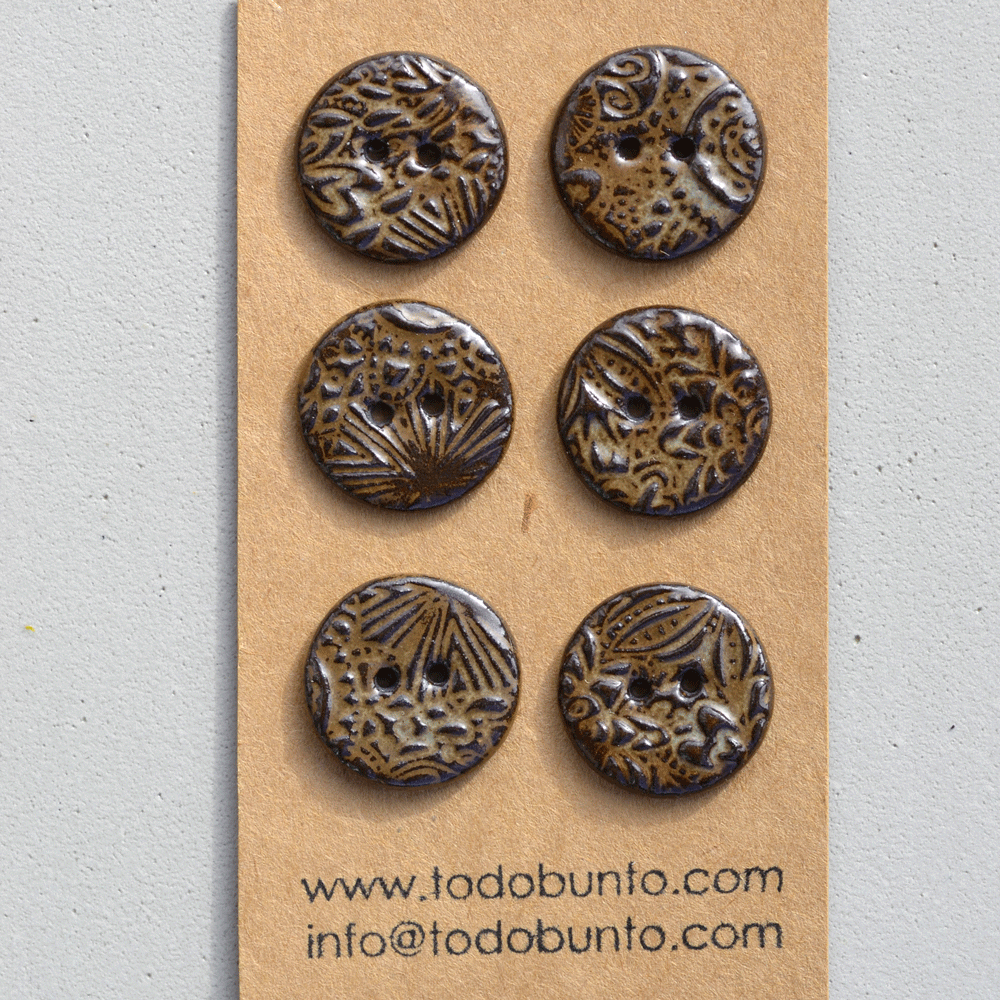 6x23mm ceramic buttons cacao barock