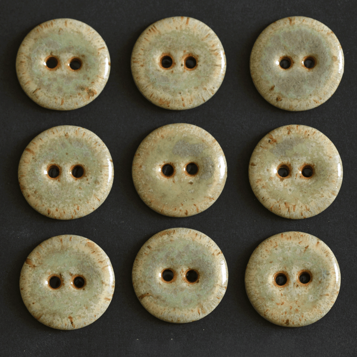 9 pcs. 18 mm ceramic buttons straw
