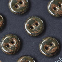 9 pcs. 15-16mm ceramic buttons swamp