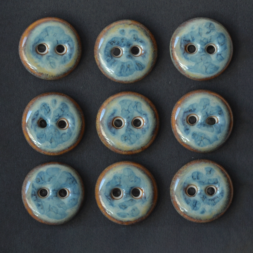 9 pcs. 15-16 mm porcelain buttons blue loft