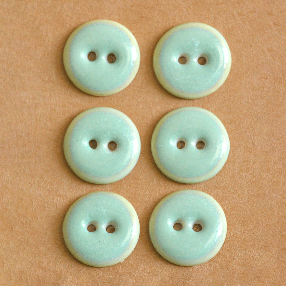 17-18 mm porcelain buttons mint