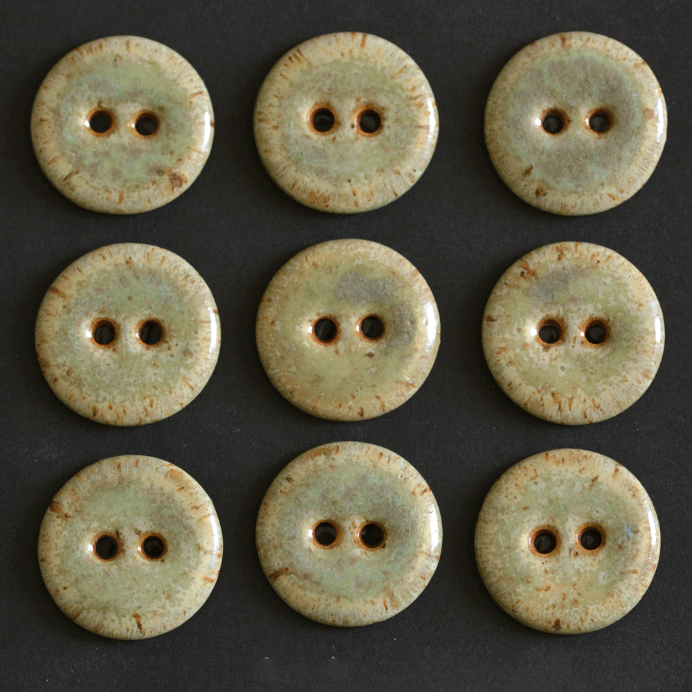 9 pcs. 18 mm ceramic buttons straw