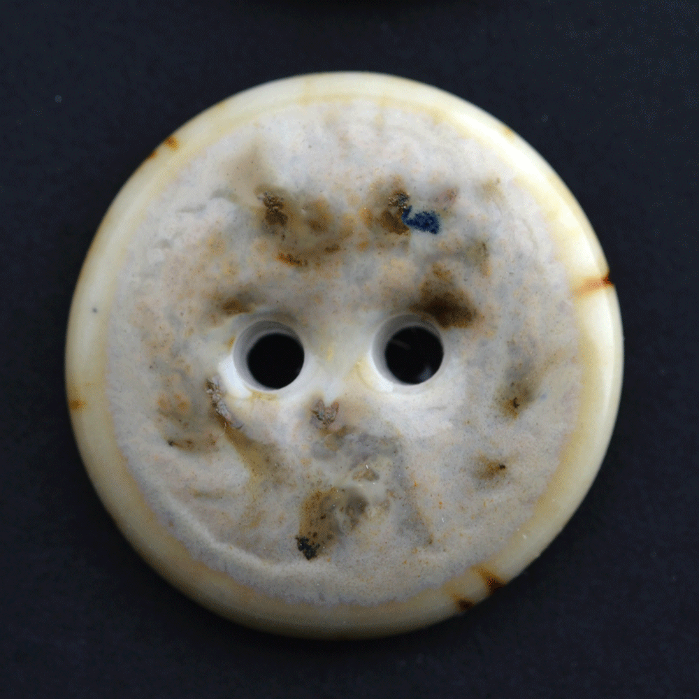 9 pcs. 17-18mm porcelain buttons cappuccino