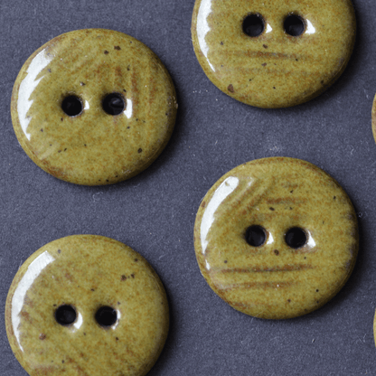 8 pcs. 17-18mm ceramic buttons deep olive speckle