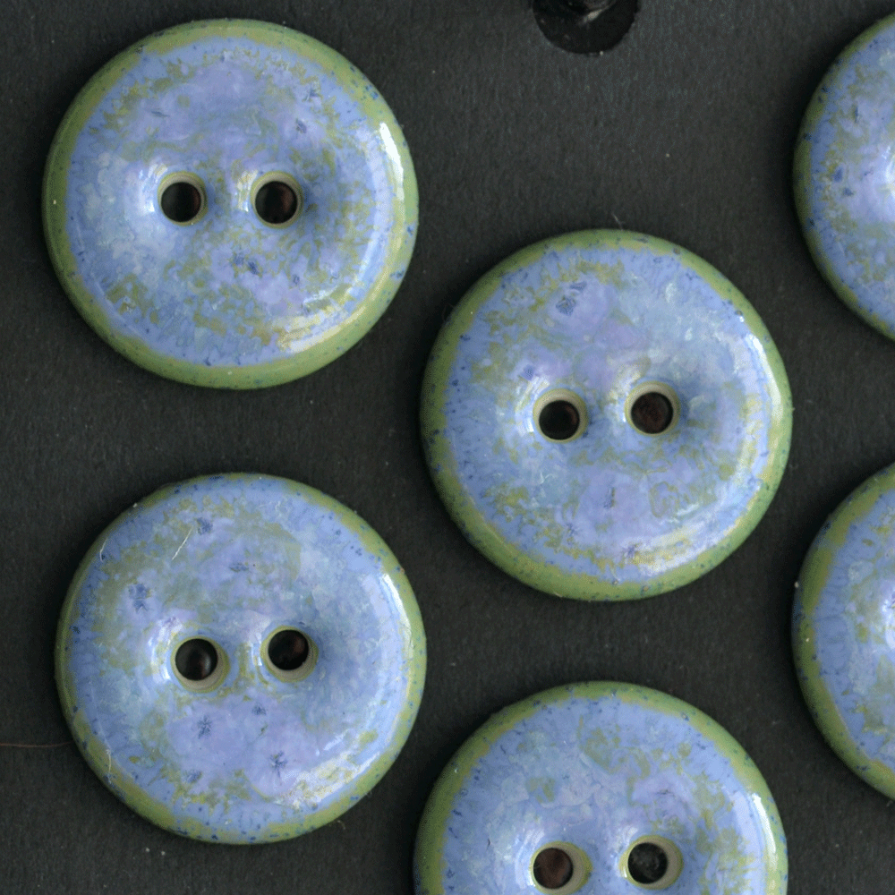 17-18 mm porcelain buttons lilac/green