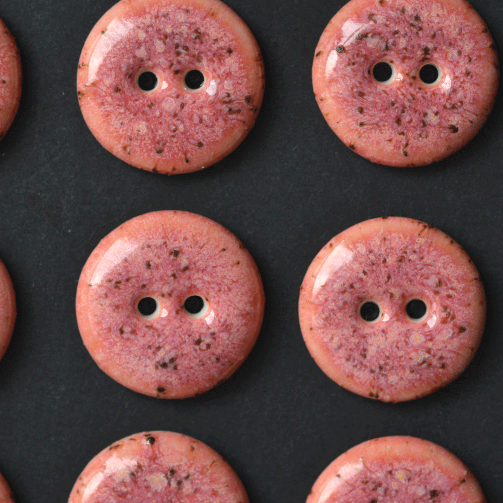 17-18mm  porcelain  buttons strawberry yogurt
