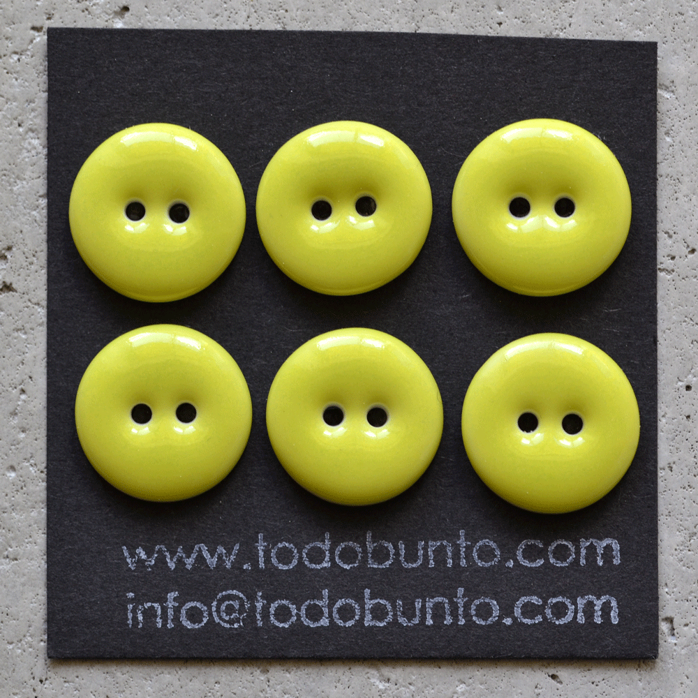 6 pcs. 17-18mm porcelain buttons lemon yellow