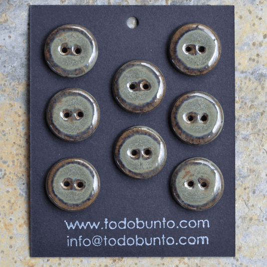 8 pcs. 18mm ceramic buttons smoke