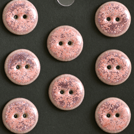 8 pcs. 17-18 mm ceramic buttons magenta sky