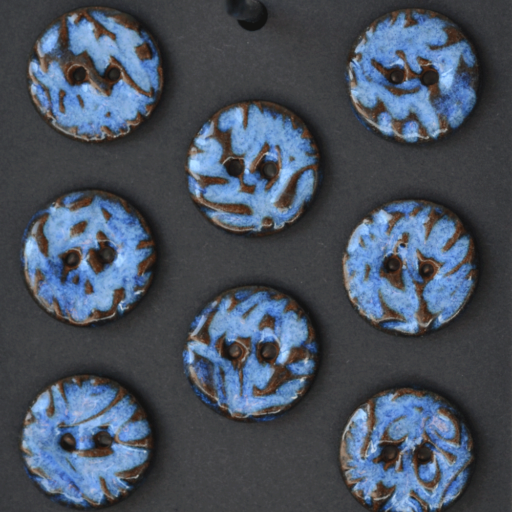 18 mm ceramic buttons blue/brown lace