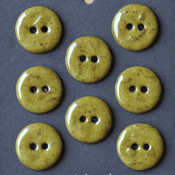 8 pcs. 17-18mm ceramic buttons deep olive speckle V2