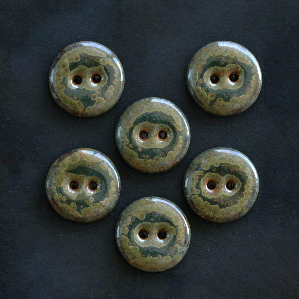 18 mm ceramic buttons swamp