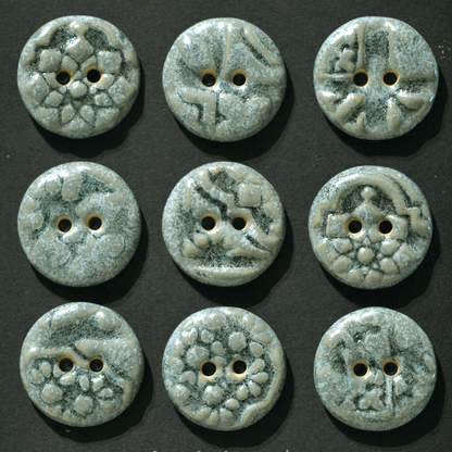 9 pcs. 18 mm ceramic buttons mix