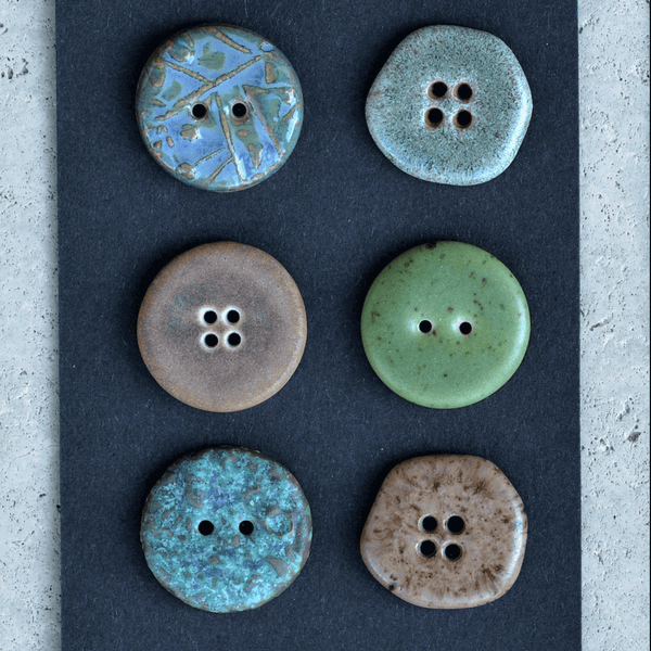 6 pcs. 23mm ceramic buttons mix