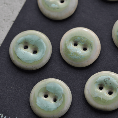 7 pcs. 17/18mm porcelain buttons biotop
