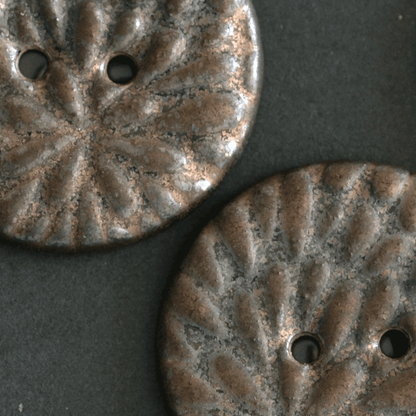 5pcs. 27 mm ceramic buttons metallic drops