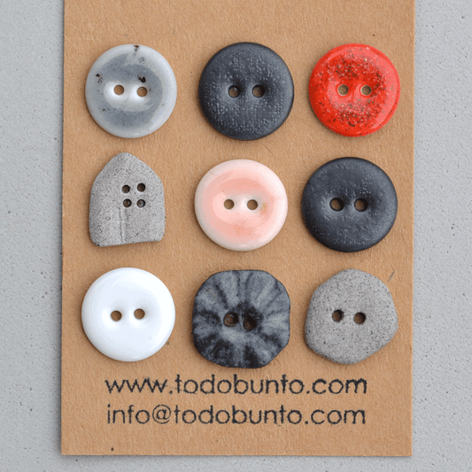 9 pcs 17/18mm ceramic buttons mix 2