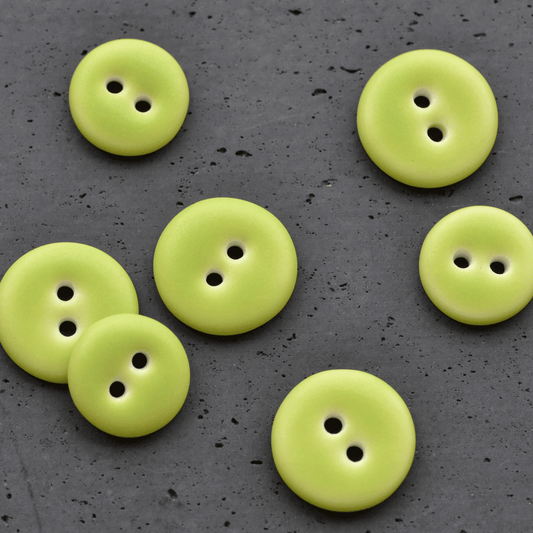 9 pcs. 18mm porcelain buttons lime