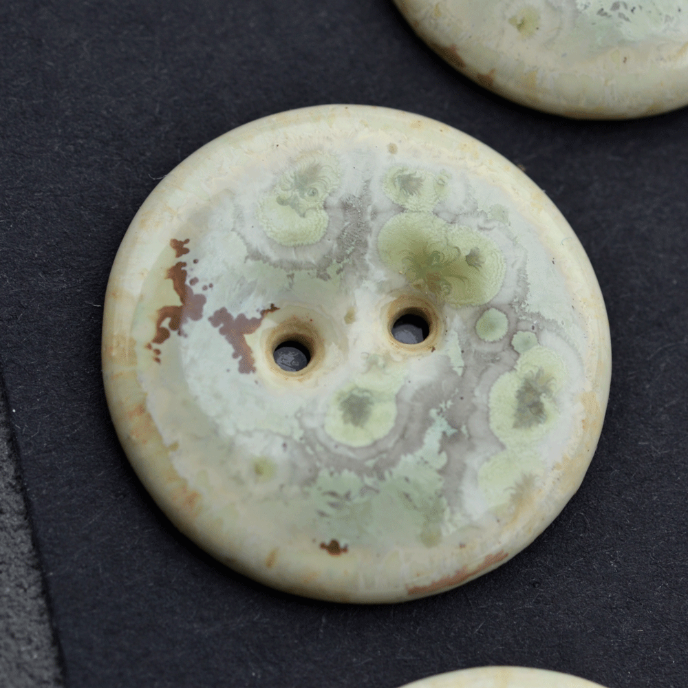 23mm  ceramic buttons microgreens