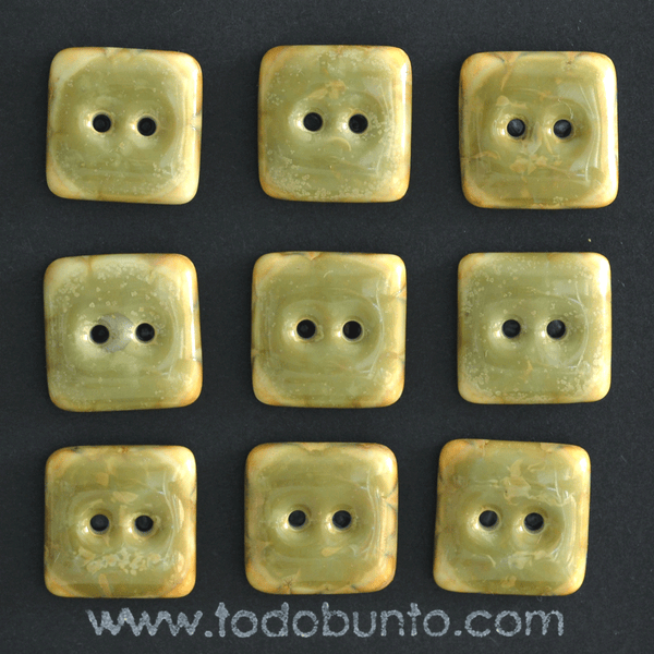 9 pcs. 16x16mm ceramic buttons olive