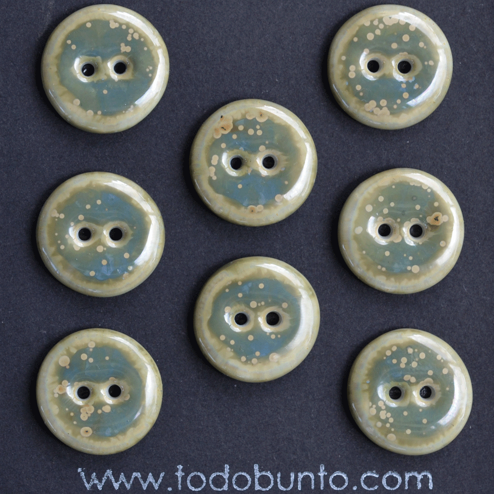 8 pcs. 17/18mm  ceramic buttons