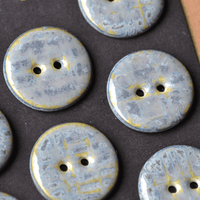 8 pcs 20mm ceramic buttons check (nimbus)