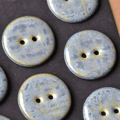 8 pcs 20mm ceramic buttons check (nimbus)