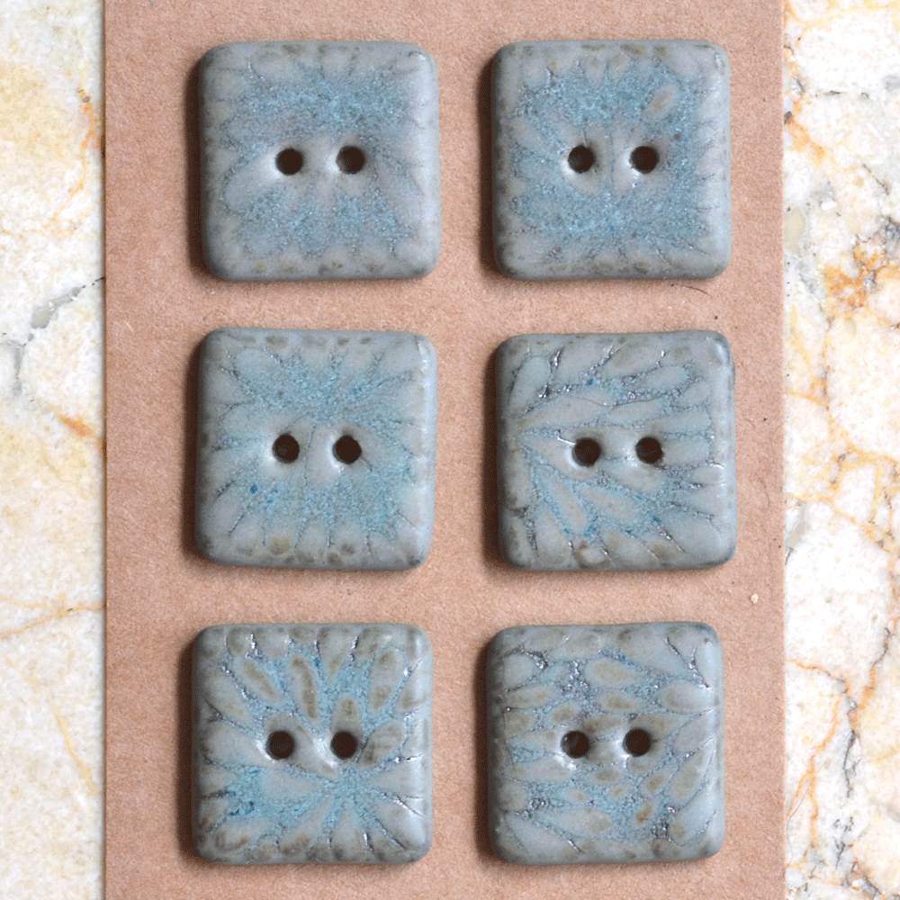 6 pcs. 20x20mm ceramic buttons rime ice
