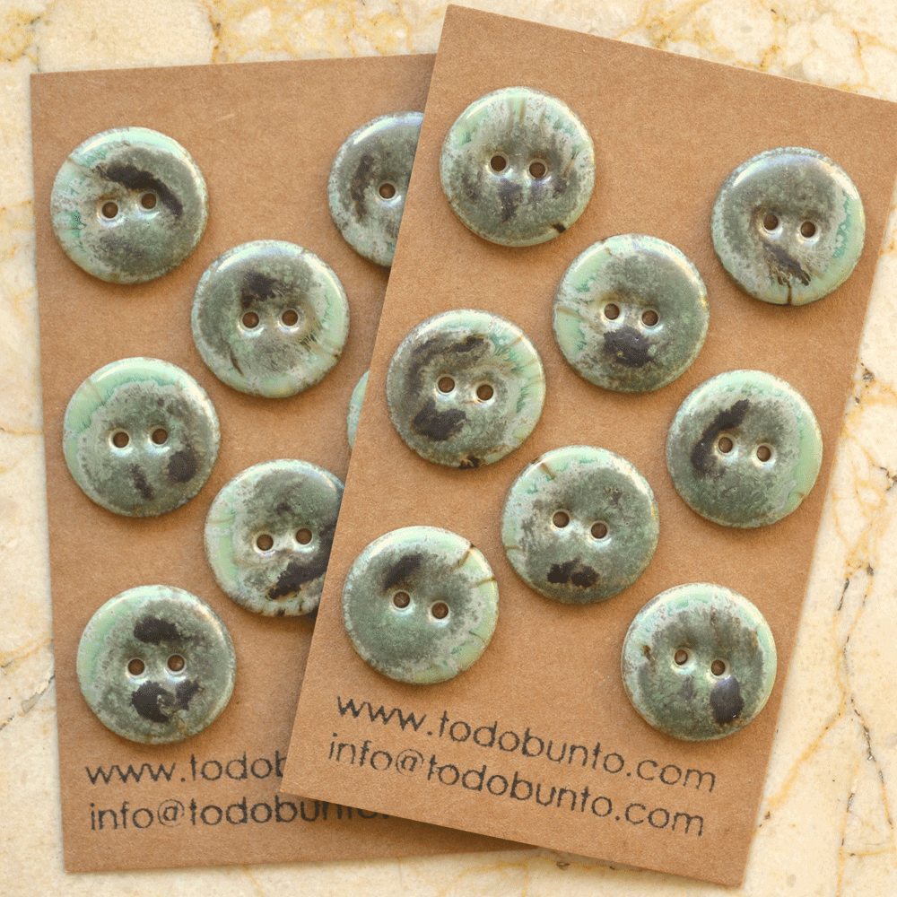 8 pcs. 21mm ceramic buttons ashes