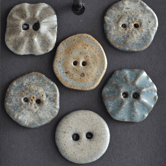 6 pcs. 21mm ceramic buttons mix blue/grey