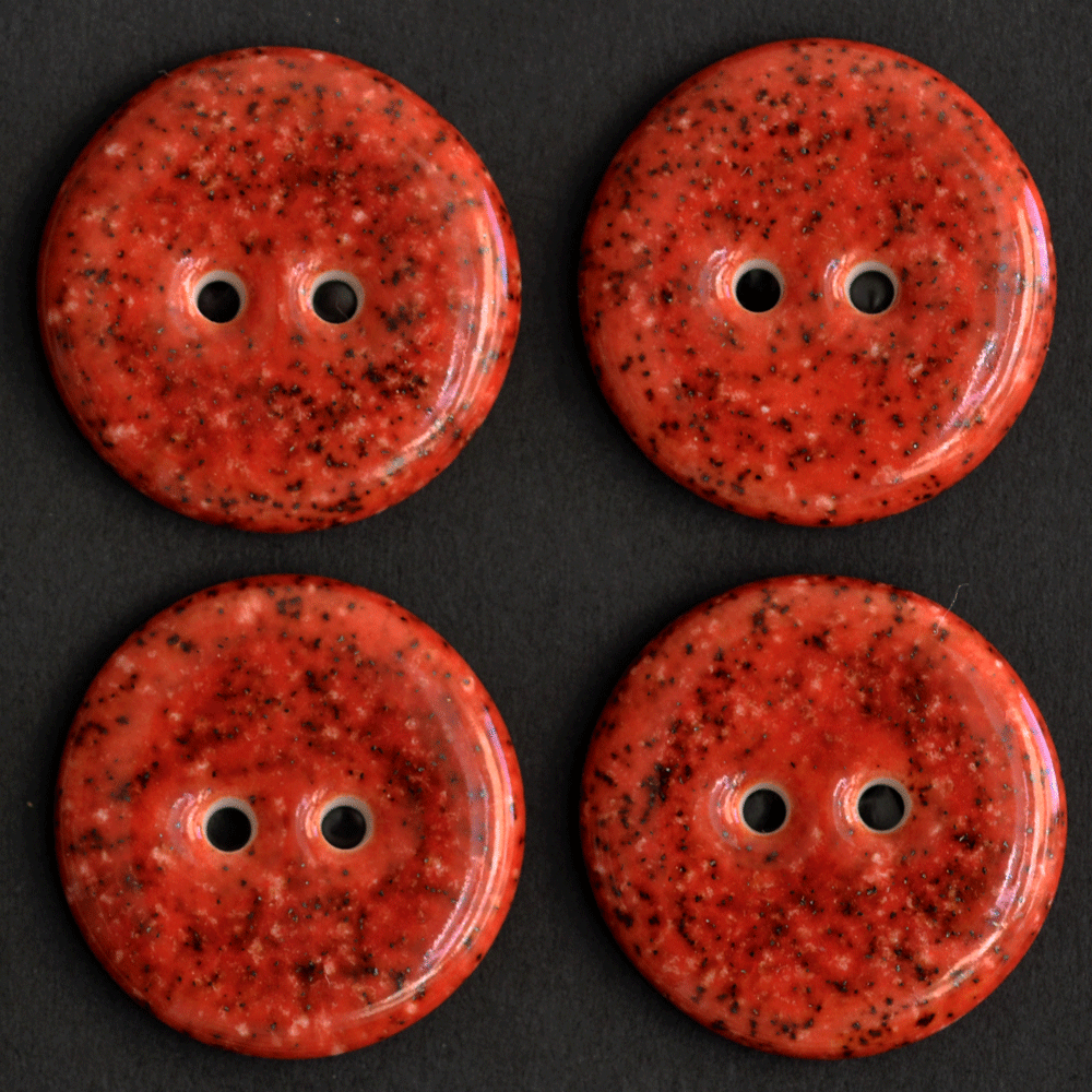 4 pcs.  22-23mm porcelain buttons strawberry