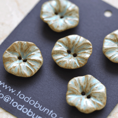 5pcs. 21/22mm ceramic buttons flowers