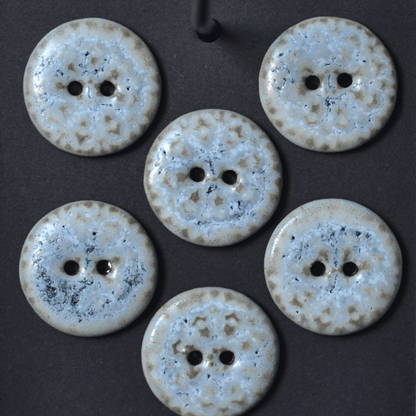 6 pcs. 23 mm ceramic buttons frost bite