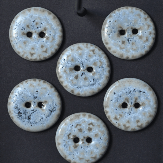 6 pcs. 23 mm ceramic buttons frost bite