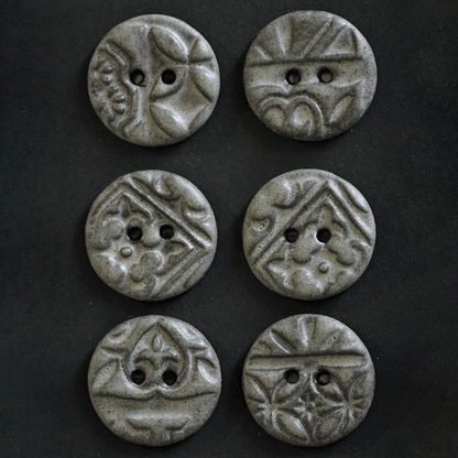 6 pcs. 22-23mm ceramic buttons charcoal