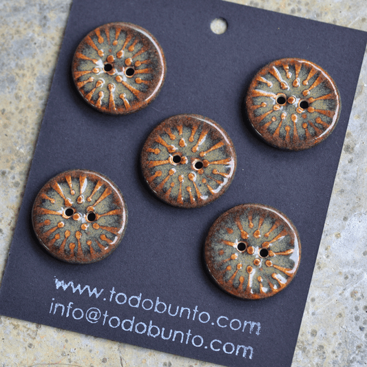 5 pcs. 23mm ceramic buttons iron lustre