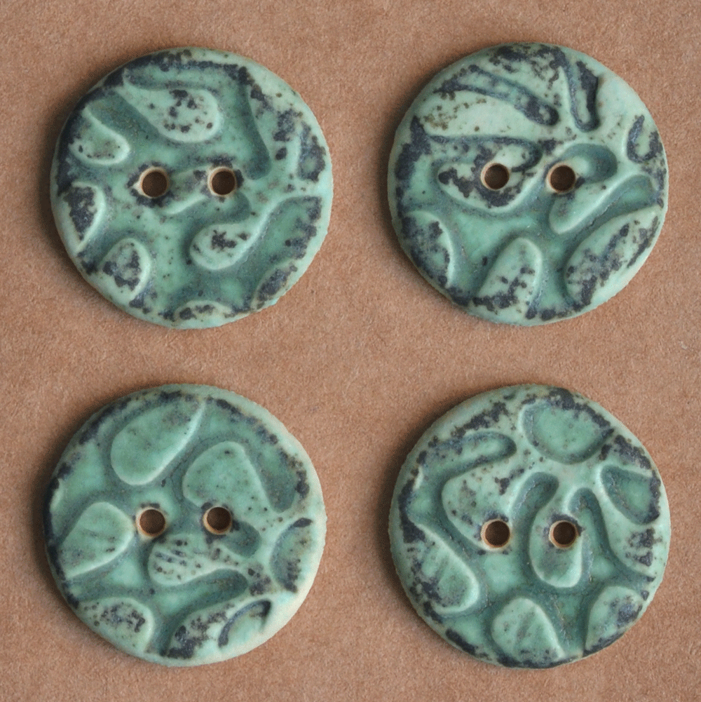 6 pcs. 22-23mm porcelain buttons alga
