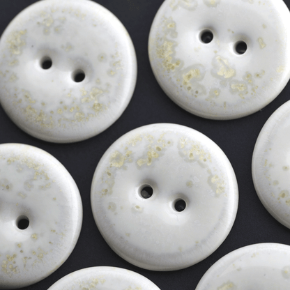 17/18mm porcelain buttons champagne